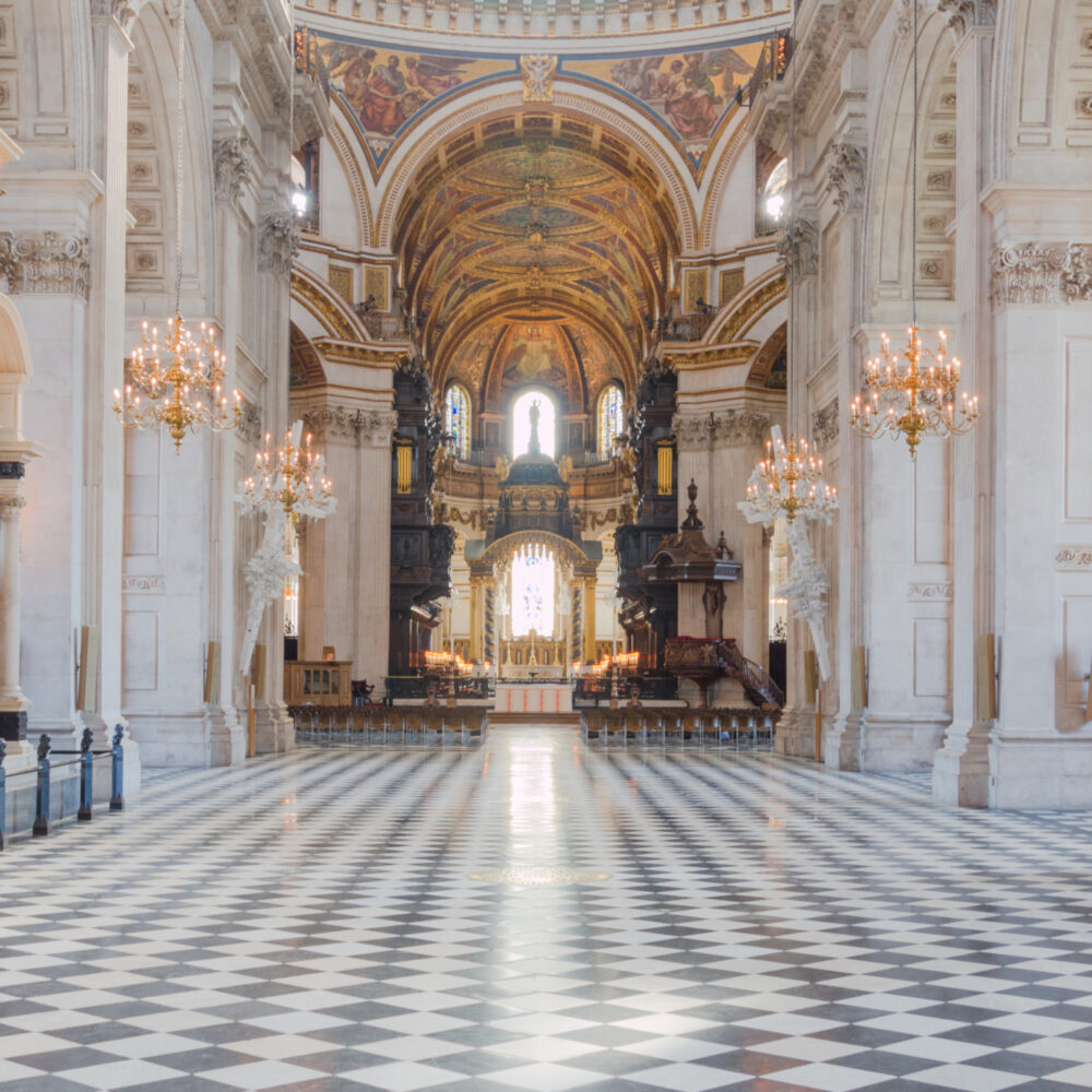 The nave of St Pauls without chairs