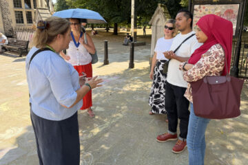 Liz Case with group including Mayores